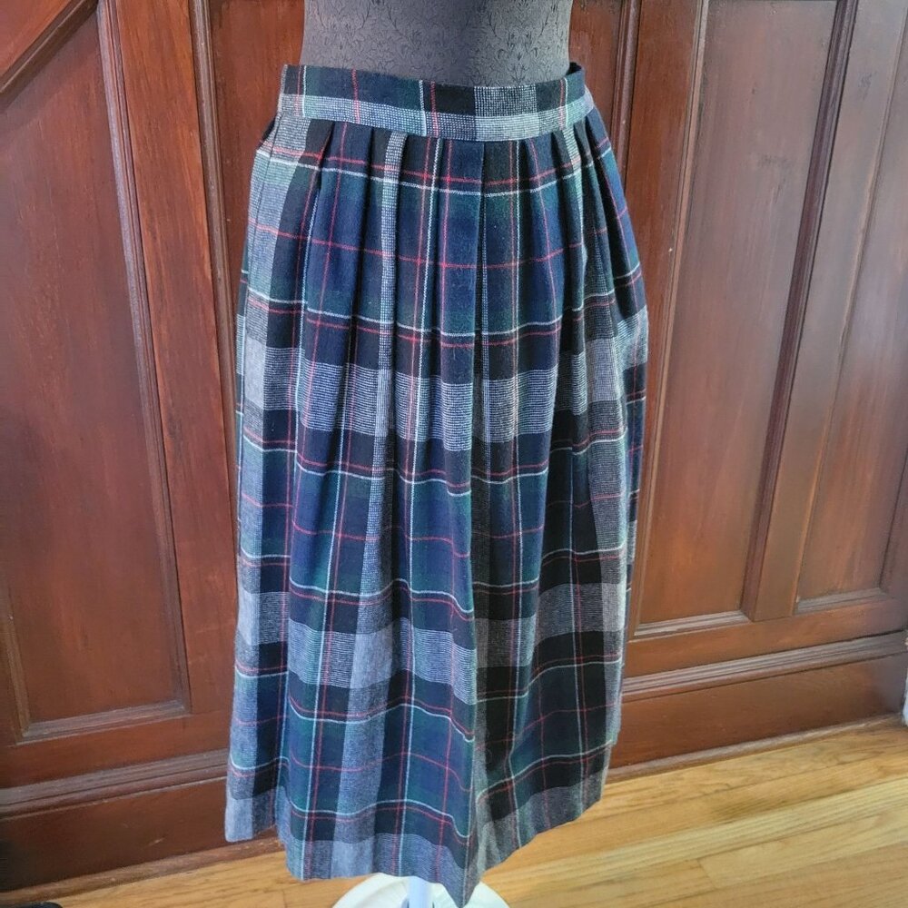 Vintage Shadows Ltd. Tartan Pleated Skirt Tag Size 14 Wool actual size 8